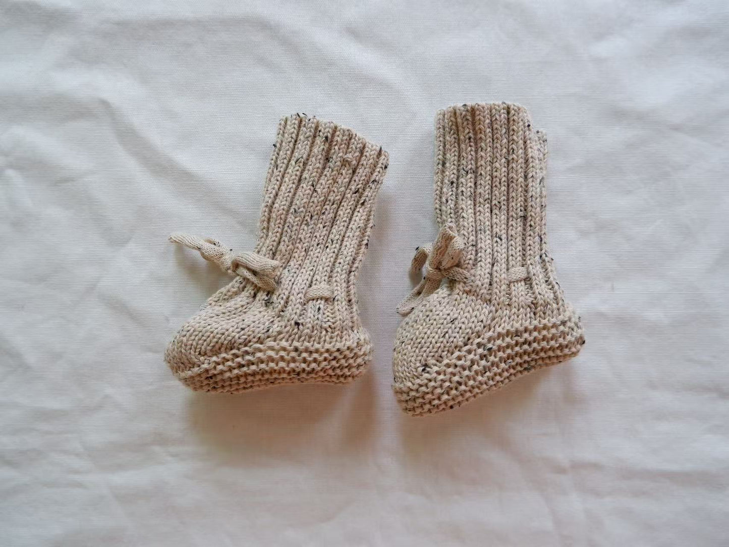 Mini Fashion™ - Warm & Stylish - Knitted Baby Slippers