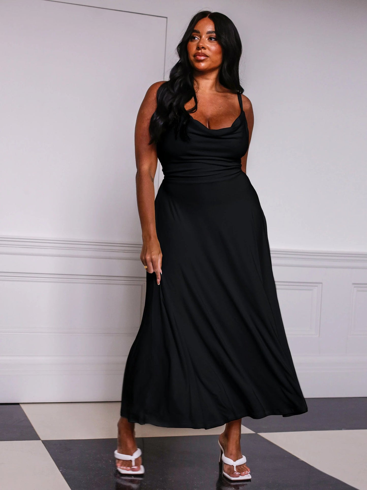 Lulah Draped Maxi Kjole med Integreret BH