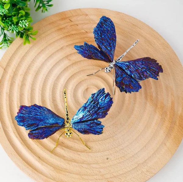 AuraCrafts – Aura Tourmaline Kyanite Dragonfly