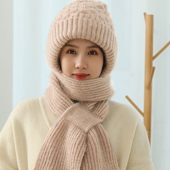 Abelina – Integrated Hearing Protection, Windproof Hat, Scarf