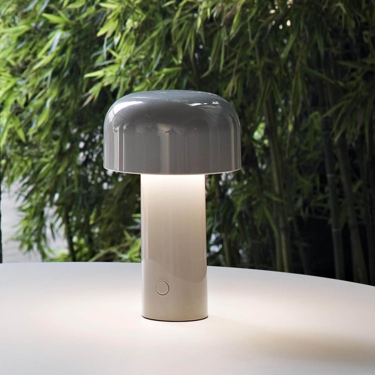 LED Bordlampe med Tre-Farvet Dæmpningsfunktion - Luminor