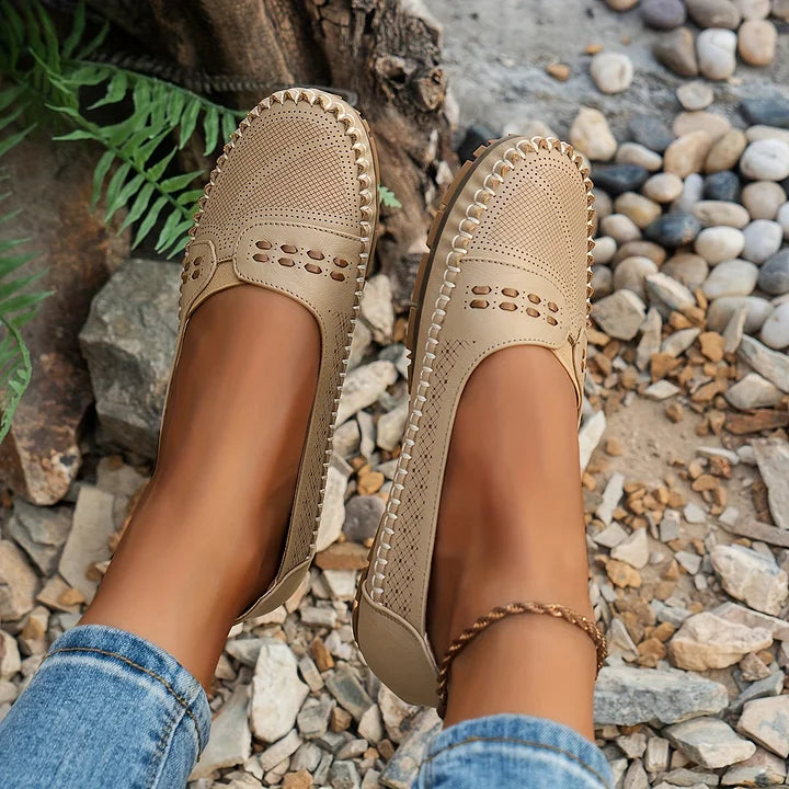 Gerdien - Flat Orthopaedic Shoes