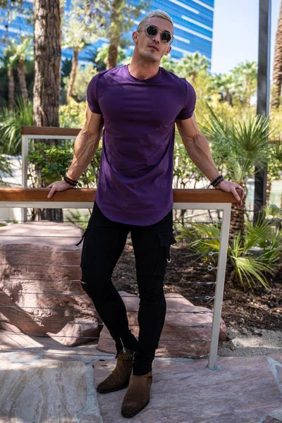 Essentielles T-Shirt mit abgerundetem Saum