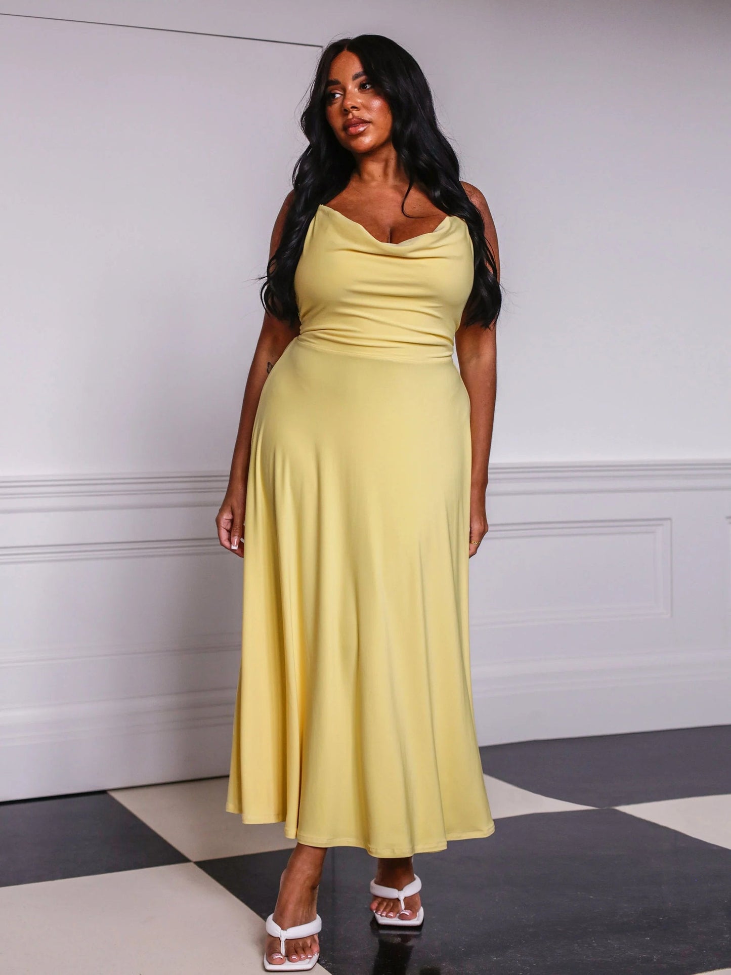 Lulah Draped Maxi Kjole med Integreret BH