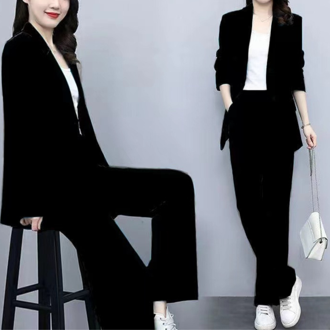 Martaa – Elegant Women's Suit