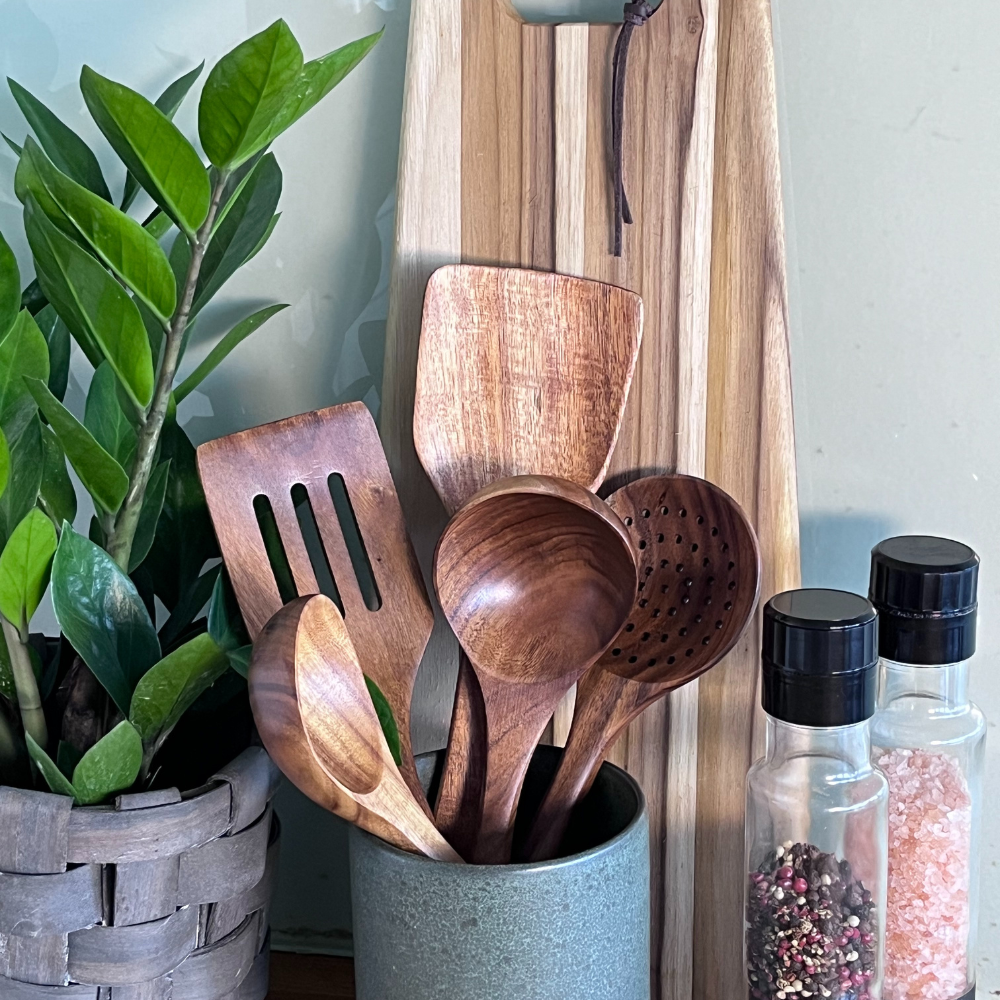 WalnutCraft – Walnut Wood Kitchen Utensil Set (5 Pieces)