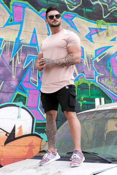 Essentielles T-Shirt mit abgerundetem Saum
