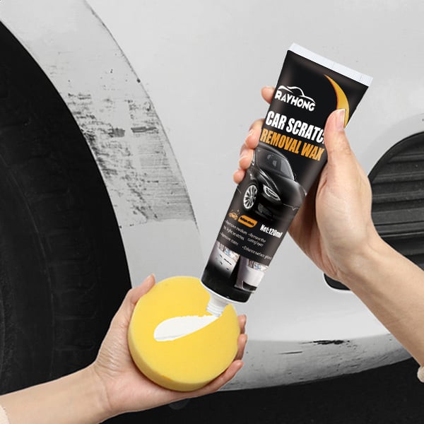 Kleber zum Reparieren von Kratzern an Autos
