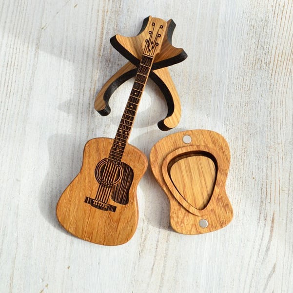 Acoustic Guitar Plectrum Box Made of Wood