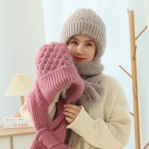Abelina – Integrated Hearing Protection, Windproof Hat, Scarf