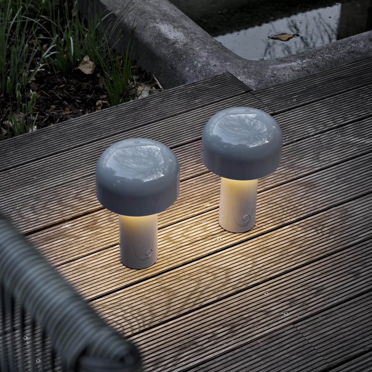 LED Bordlampe med Tre-Farvet Dæmpningsfunktion - Luminor