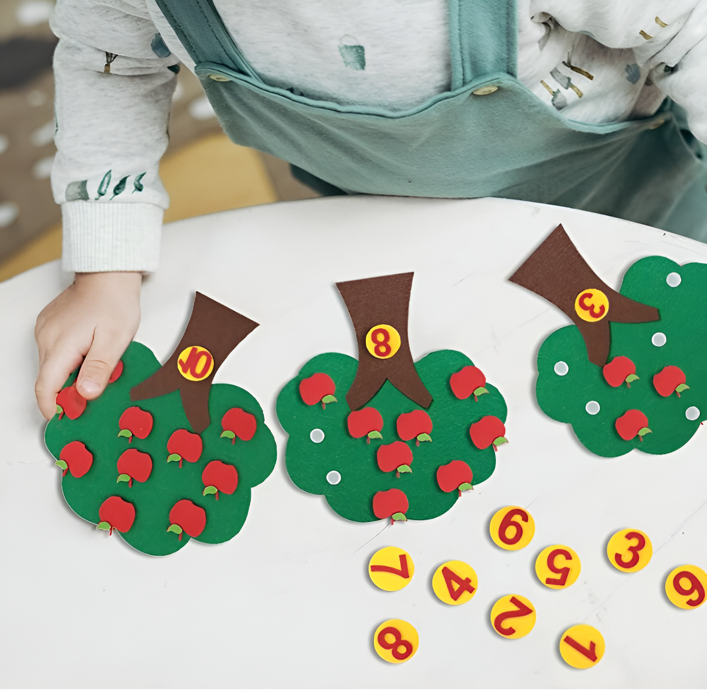 Montessori Æbletræ