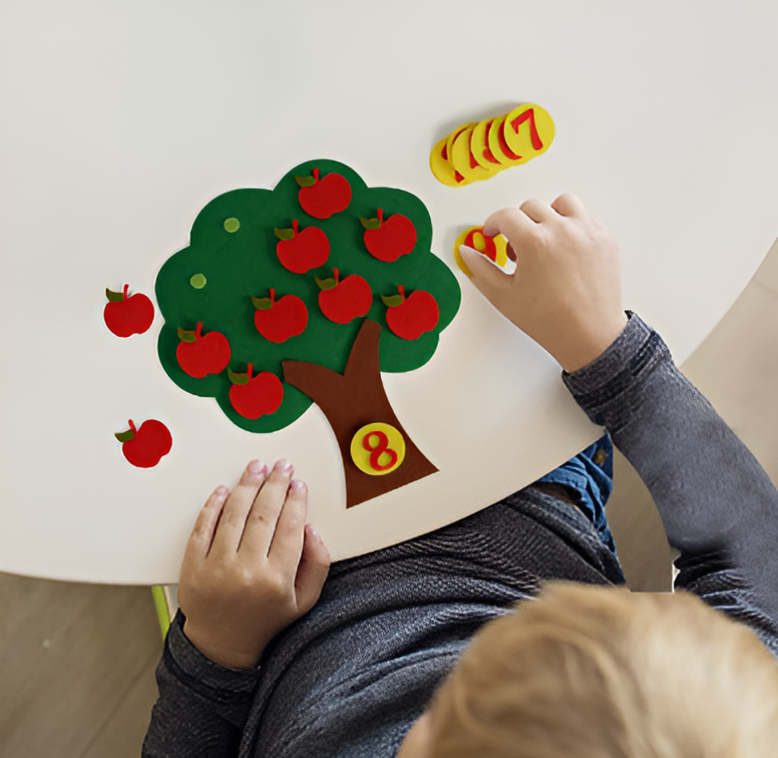 Montessori Æbletræ