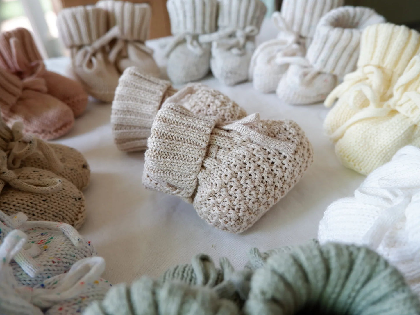 Mini Fashion™ - Warm & Stylish - Knitted Baby Slippers