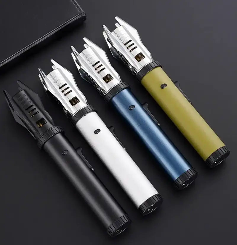 Storm Lighter: Ildfull Flamme