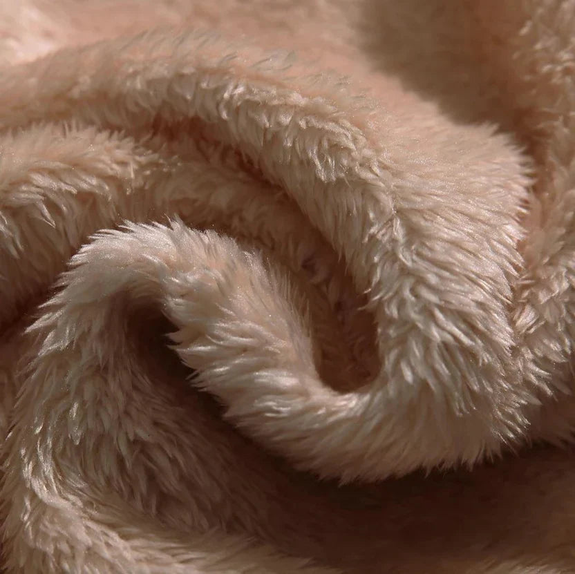 Arnd - Fluffy Hoodie