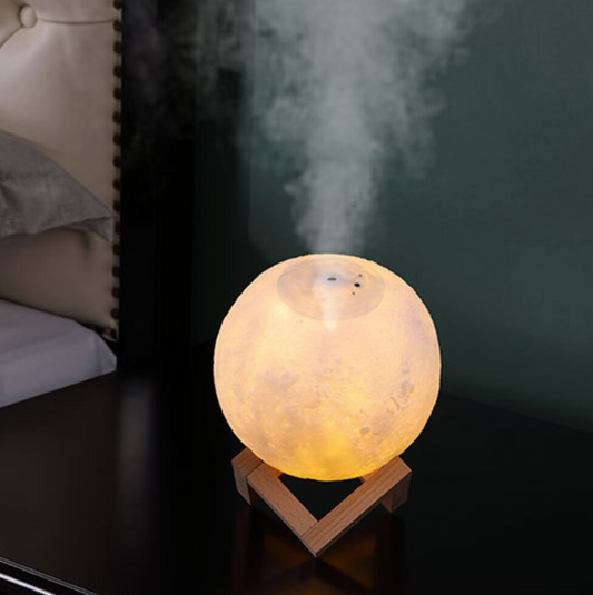 Moon Air Purifier | Maanlamp en lucht bevochtiger in een