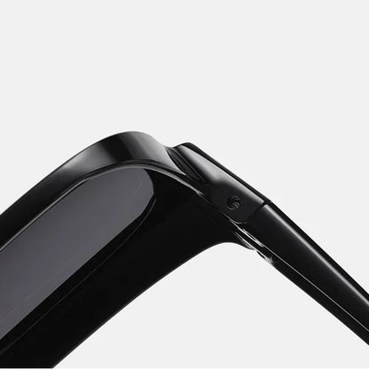 Universal Models of Short-Sighted Sunglasses